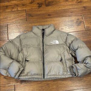 North face nuptse short puffer jacket